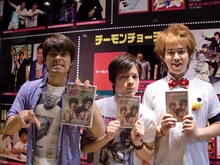 DVD「ニブンノゴ！初コントDVD ネタやります。」発売記念スペシャルイベントを開催したニブンノゴ！。DVDの値段3000円は、宮地にとって“ワンコンパ”に相当するそう。