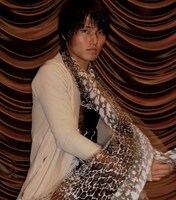 「ジャルジャル 1st PHOTO BOOK ～IN LONDON FROM JAPAN～」の1枚。