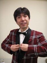 「ビートルズなぞかけ」に挑戦したWコロン・ねづっち。