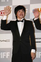 しずる村上(c)吉本興業