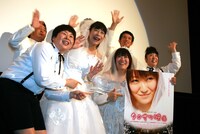 映画「クロサワ映画」の舞台挨拶に出席した面々。