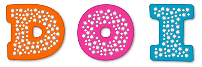 DOIキラキラフェルトバッヂ、各600円。