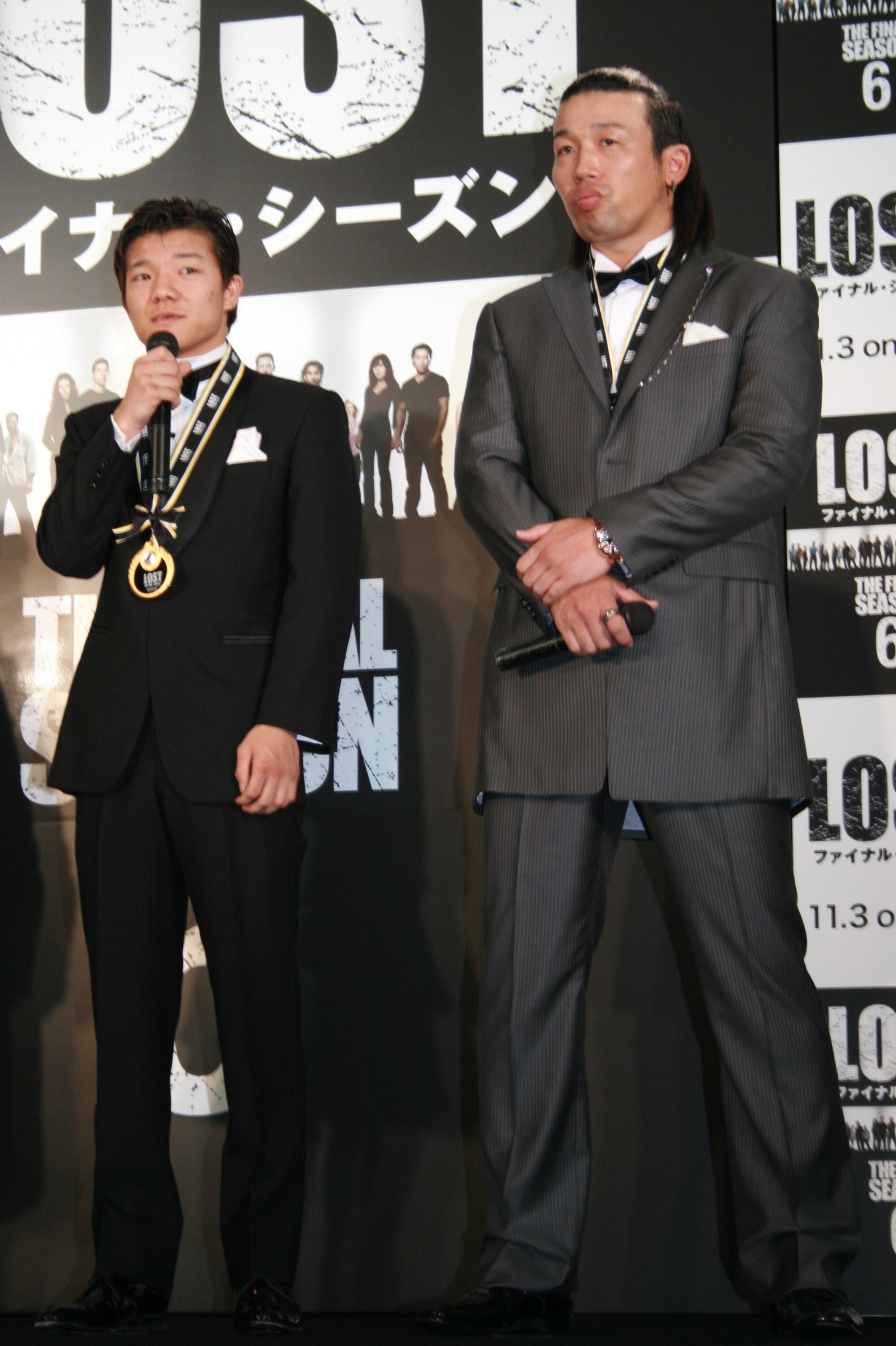 亀田大毅と武蔵（左から）。