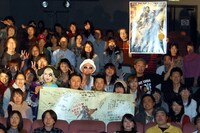 ジャッキー・チェン主演映画「ラスト・ソルジャー」公開記念イベント「成龍祭2010」での記念写真。
