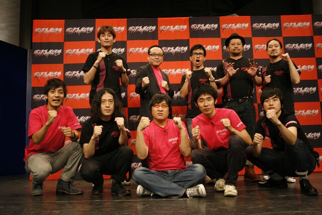 大喜利王決定戦「ダイナマイト関西2010 fourth」記者会見で大会への意気込みを見せた芸人たち。