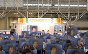 「LIVE STAND 2010 OSAKA」にて行われた「吉田党大会」の一場面。