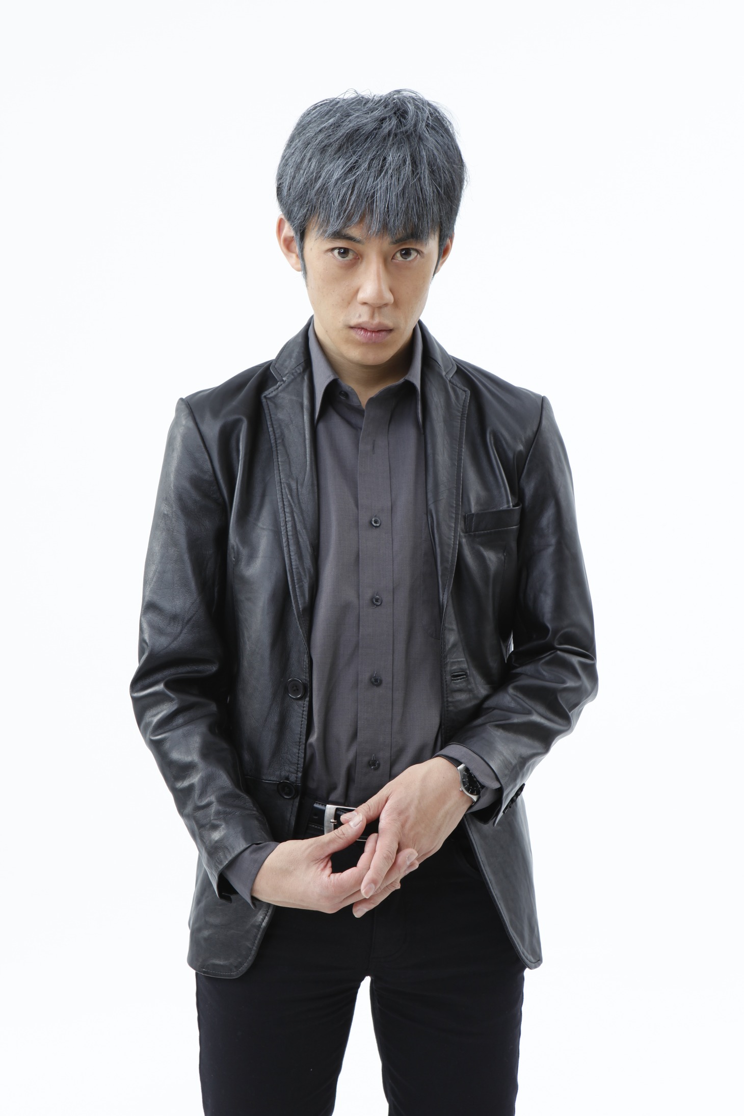 ドラマ「示談交渉人 ゴタ消し」で白井虎次郎を演じるキングコング西野。