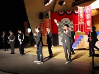 笑い飯、千鳥、ダイアン、ギャロップも登場。笑い飯・哲夫はなぜか自分も候補に入っていると勘違い。笑い飯・西田は、これほどの規模だと思わず軽装で来てしまったため、急遽胸ポケットにティッシュをコーディネートしたそう。