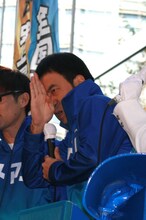 「半分マン」などのギャグを連発したペナルティ・ワッキー。