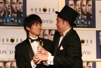 1個のトロフィーを奪い合うキングオブコメディ。