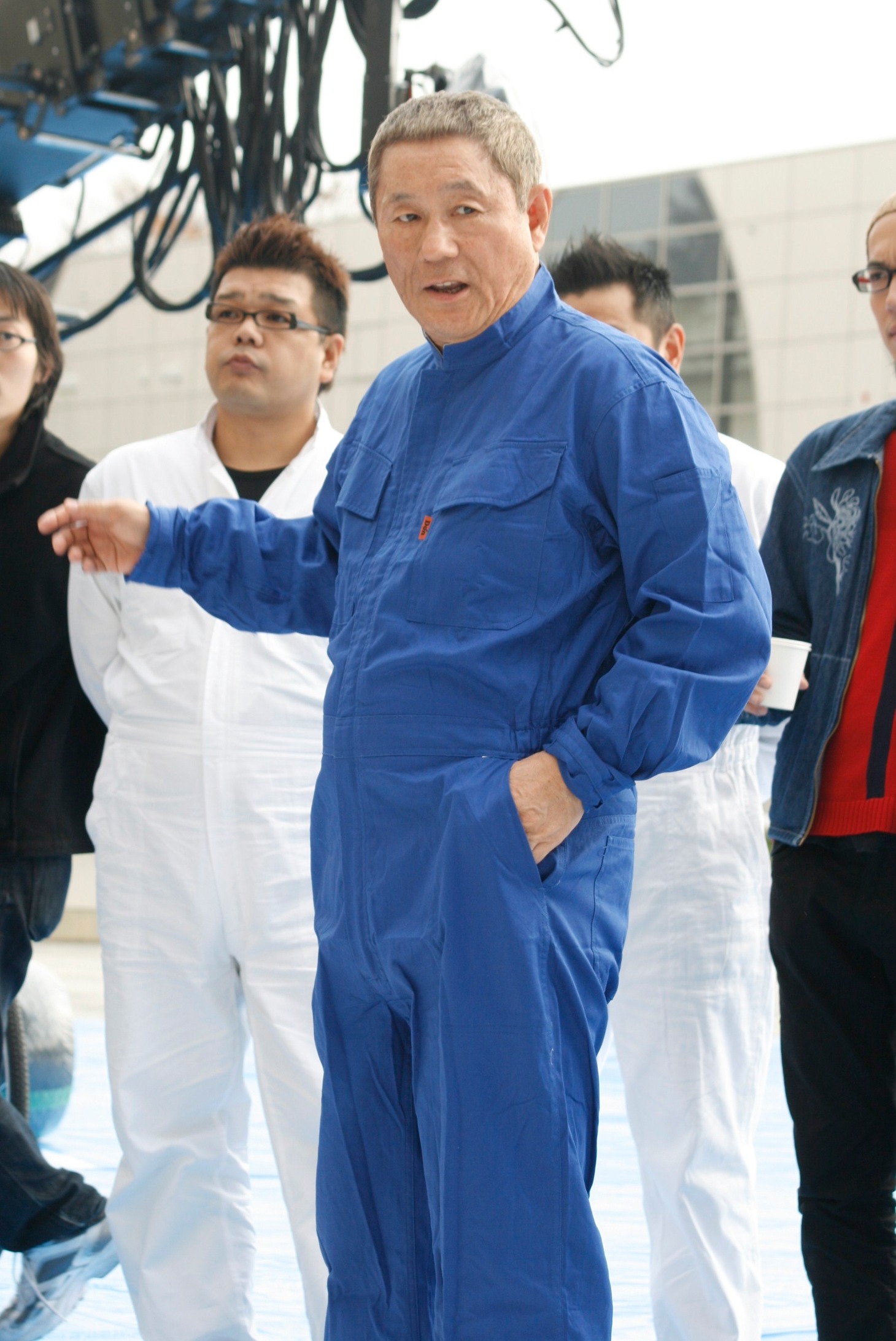 打ち合わせ中のたけし。