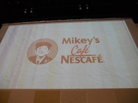 店内では「オー！マイキー」の最新エピソードや未公開映像も上映。