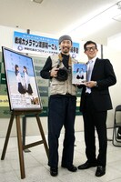 サバンナ高橋は「渡部さんは今年出てきた人の中で一番衝撃。普段もそのままで、たまたま新幹線で会ったら寝てる自分をわざわざ起こして『私、新横浜で、降ります』と報告してくれた」とモノマネ混じりでエピソードを披露した。