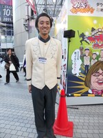 今日の会見スタッフはホテルマンの衣装で正装。