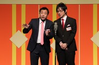 「M-1グランプリ2010」準決勝の舞台に立ったナイツ。