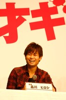 「（上地）雄輔は、特にエピソードは何もないんですが、撮影中はいつもバカだった」と語った品川。