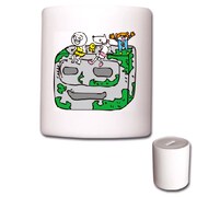 写真は貯金箱。定価は2058円。