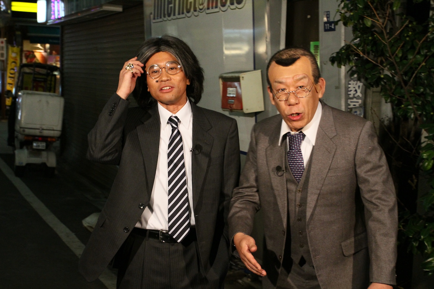 「浜ちゃんの大正月SP　芸能人（秘）私生活大捜査」でコンビを組むダウンタウン浜田雅功（左）と笑福亭笑瓶（右）。(c)YTV