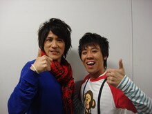2011年1月28日なんばグランド花月にて「ウーイェイ新喜劇」を開催するスマイル。(c)吉本興業