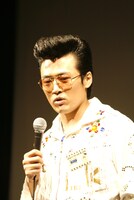 「ハルク」こと劇団ひとり。