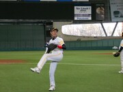 ウォーミングアップ中の大村。