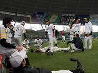 ウォーミングアップ中のアフロモンキーズの選手たち。