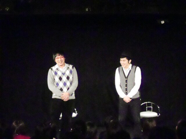 トークライブ「Munasawa King Live ♯4『シャベル！2』」で息ぴったりのトークを繰り広げた南海キャンディーズ山里（左）としずる村上（右）。