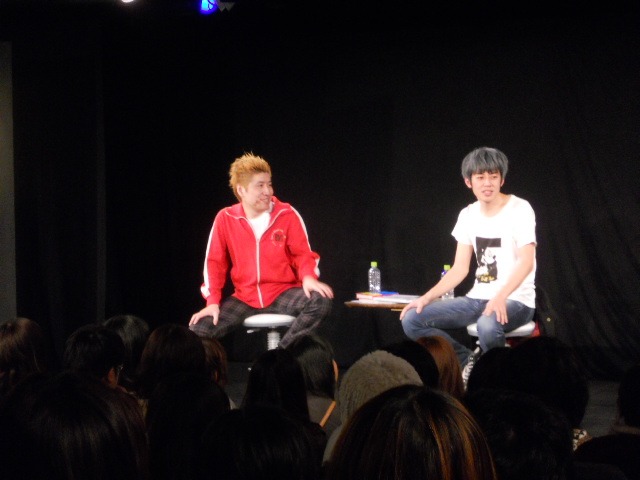 トークライブ「Munasawa King Live ♯3『Munasawa King Talk』」で初対面を果たしたキングコング西野と吉田豪。2人はディープなワードを口にしないよう協力して“初めての共同作業”を行った。しかし、最終的にはそのワードを吉田が口にしてしまい、会場も爆笑。