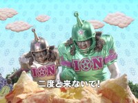 「クリスタルヴェール」のCMで「二度と来ないで！」と強く“花粉くん”にお願いする“イオンさん”。今シーズンは新たに“クールイオンさん”も登場し力強くブロック。