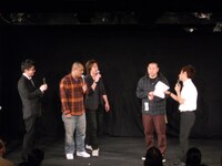 オメガトライブには、テレサ・テンが「NHK紅白歌合戦」に出た際の、「流星」には、コブクロが「蕾」で出た際の前口上をアレンジ。