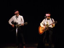 フラミンゴの辻本と吉田がフォークソングユニット核恋慕で登場。寺坂曰く「トイレの神様」と同じくらいの長尺だった。