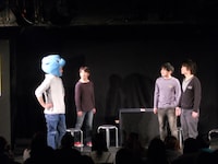 竹森チームは、“闇金”という設定にも関わらず、アットホームな店の雰囲気に。