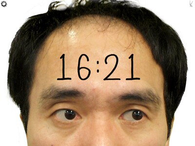 iPad専用アプリ「江頭2:50の オレが時計だ～ほぼ実寸大?!～（for iPad）」の「顔時計」（横置き）。