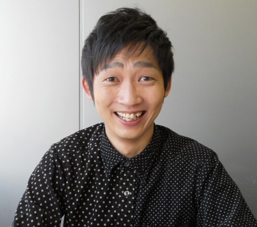 舞台「スピリチュアルな1日」で主演を務めるNON STYLE石田。