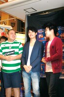 ジューシーズ。赤羽（左）は「板尾さんとコントできたら最高」と語り、松橋は「板尾さんに挨拶したら『すん！』って返された」と謎めいたエピソードを明かした。