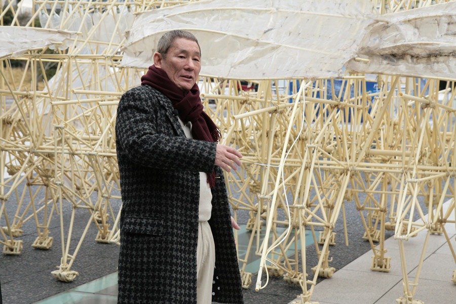 番組プロデューサーは「（たけしは）その人が何を一番大事にしているのかを見抜くことができる人」と、収録を通じて感じたことをコメント。たけしの斬新な質問にアーティストが喜んだなど、これまでの収録エピソードも語った。(c)NHK