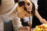 2月11日（金・祝）新宿バルト9ほか全国ロードショー「洋菓子店コアンドル」配給：アスミック・エース (C)2010「洋菓子店コアンドル」製作委員会