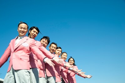 我が家、ロッチ、ハライチの3組によって結成されたクレイジーラッツ。