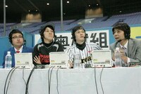 DVD「凹base（ボコベース）～baseよしもと野球大会2011～」の一場面。