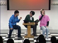 DVD「凸base（デコベース）～baseよしもとネタ全集2011～」の一場面。