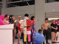 トークコーナーで「得意のモノマネを」と司会に振られ、アントニオ猪木のモノマネをチョイスした椿鬼奴。