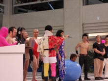 トークコーナーで「得意のモノマネを」と司会に振られ、アントニオ猪木のモノマネをチョイスした椿鬼奴。