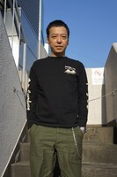 「板尾日記6」発売記念サイン会に登場した板尾創路。