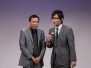 ナイツは漫才で自己紹介。ライブならではのブラックジョークや下ネタを織り交ぜ会場を沸かせた。