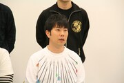 藤井は通販経験を聞かれると「僕は実際に『よしもとShall we ショッピング』で包丁やスライサー、空気清浄機とか、いろいろ買わせていただいております」とコメント。(c)吉本興業