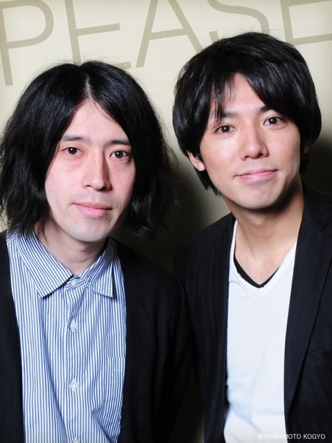 ピースの待受カレンダー＆FLASH（サンプル）。(c)吉本興業