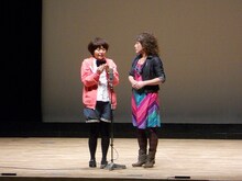 37歳の鈴木を心配し、結婚式の予行練習をしてみせた麦芽。挨拶を担当した小出は得意のモノマネも披露。