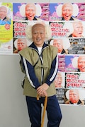 今回は茂造の子役オーディションを開催。「過去の新喜劇の子役オーディションで選ばれた子の中には、それをきっかけに劇団に入り、現在はプロの役者を目指している子もいます。『浅香あき恵さんを目指します!』という子もいて、僕はやめとけと言ったんですが、決心が固いようで(笑)。でも、それだけ新喜劇を好きになってくれて、目標にしてくれるのはうれしいですね」とコメント。(c)吉本興業