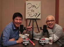 写真は関根勤（左）と小堺一機（右）。