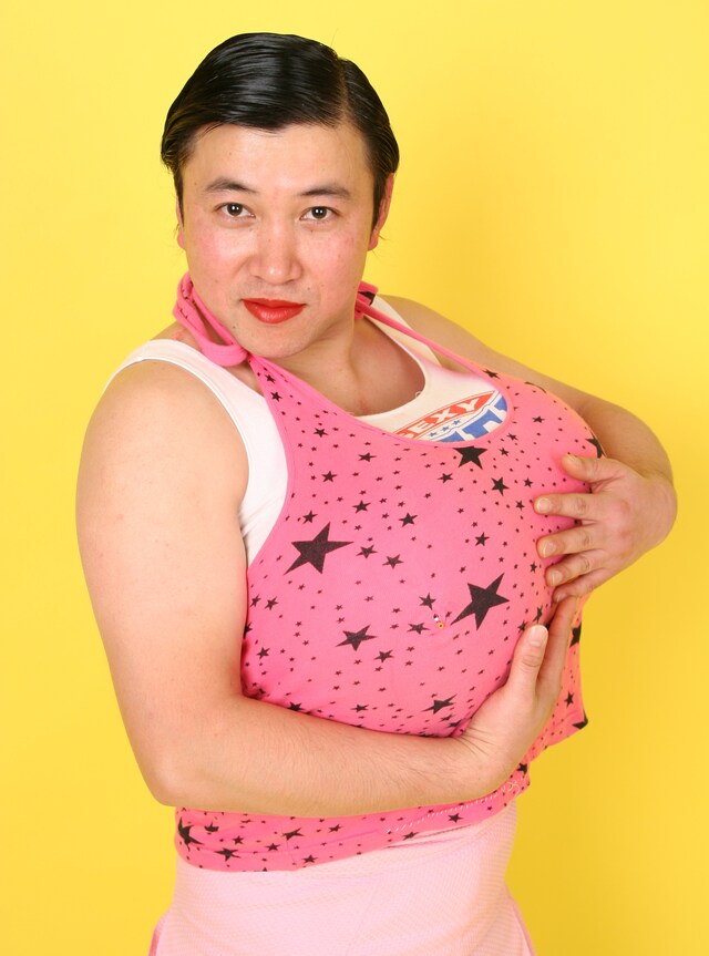 「ピン芸人タッグリーグ戦」を主催する杉山えいじ。今月4月よりサンミュージック所属となった。Twitterもスタート。杉山の最新情報が知りたい人はoppaisenseidesuをフォローしてみよう。